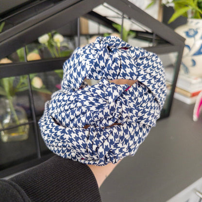 Houndstooth - Beige & Navy