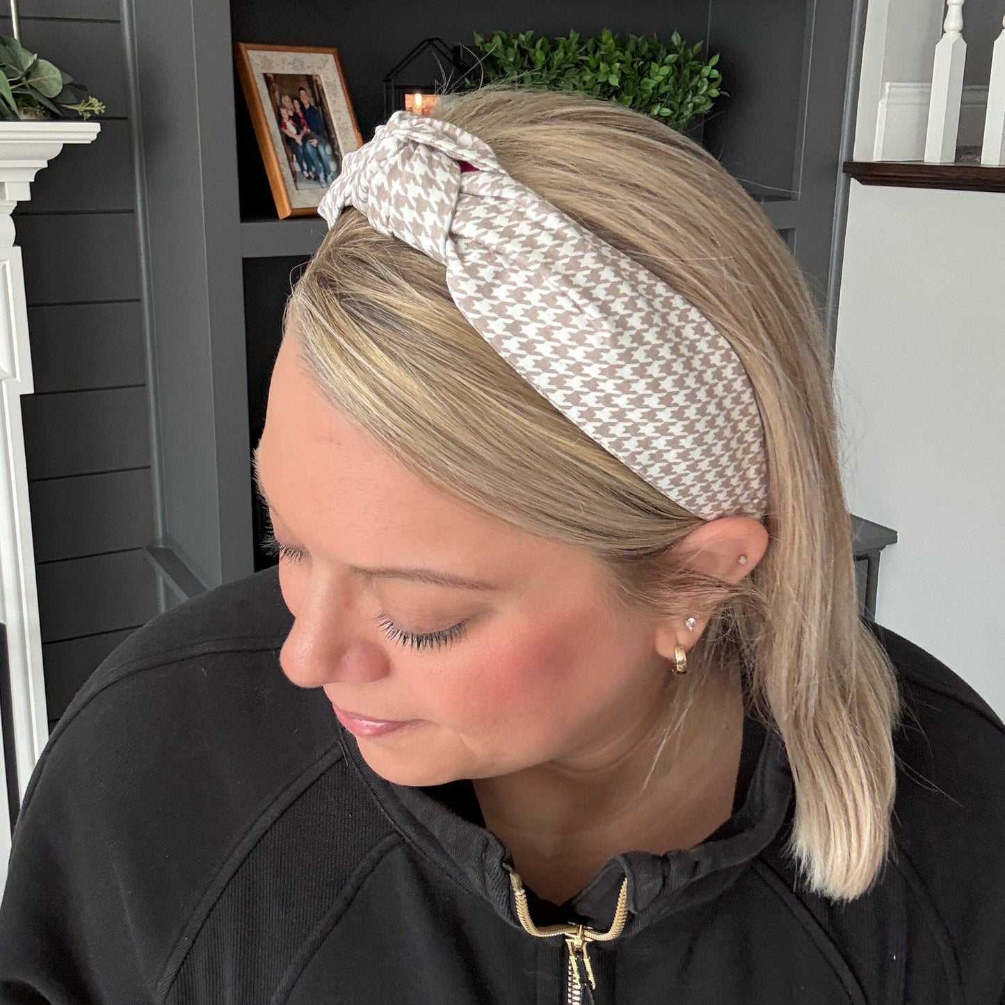 Houndstooth - Beige & Navy